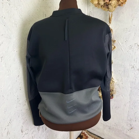 Nike Running Division Crew Long Sleeve Shirt Medium - Picture 9 of 13